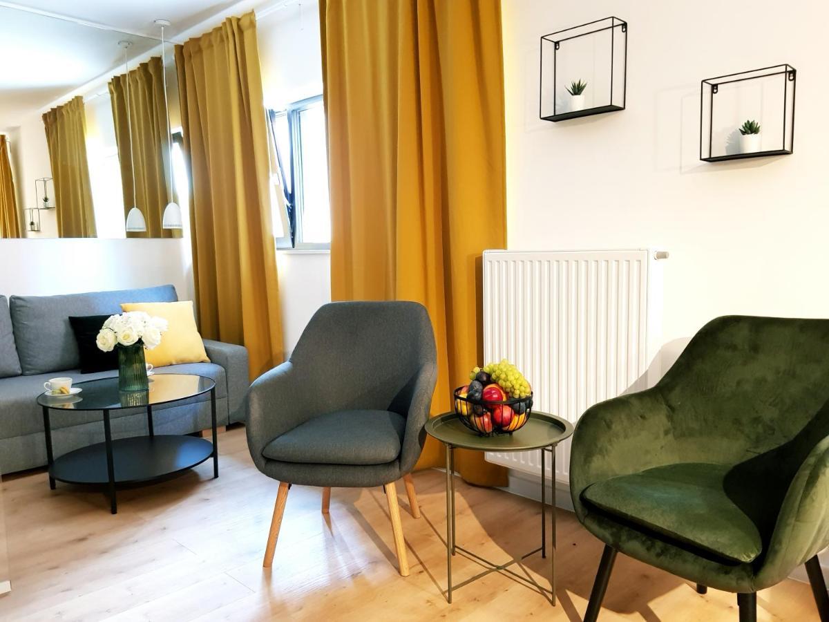 Gdansk Stare Miasto - Mirror Apartament - 43M, 4 Osoby, 2Min Od Starowki, Bezplatny Parking, Self Chek In — Photos 1