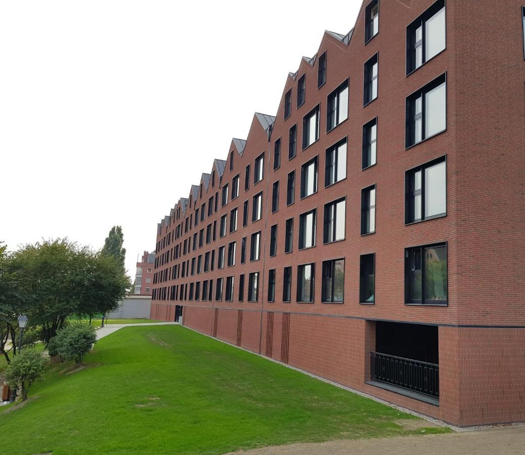Gdansk Stare Miasto - Mirror Apartament - 43M, 4 Osoby, 2Min Od Starowki, Bezplatny Parking, Self Chek In — Photos 3